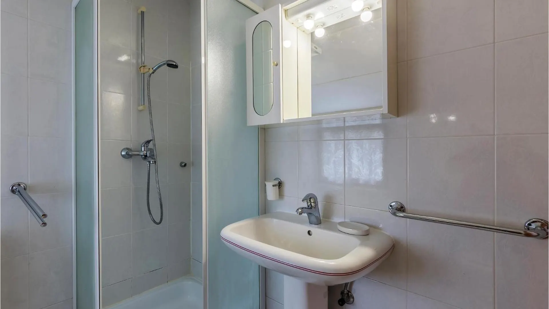 Holiday home Cozy Home In Pazin With Jacuzzi